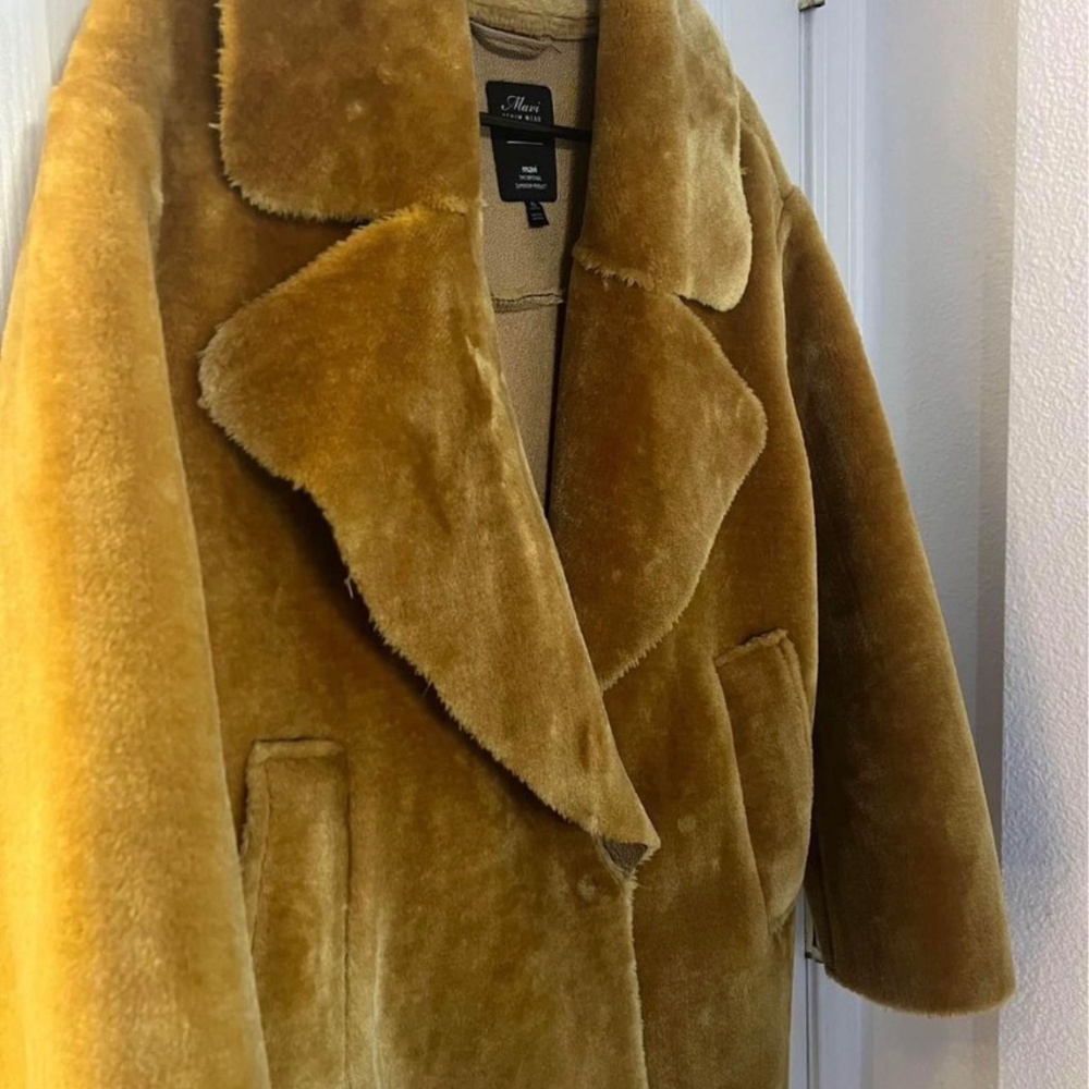 Funky Yellow Coat - Picture 2 of 3